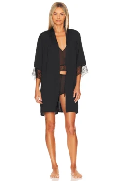 BLUEBELLA Alanna Kimono Black